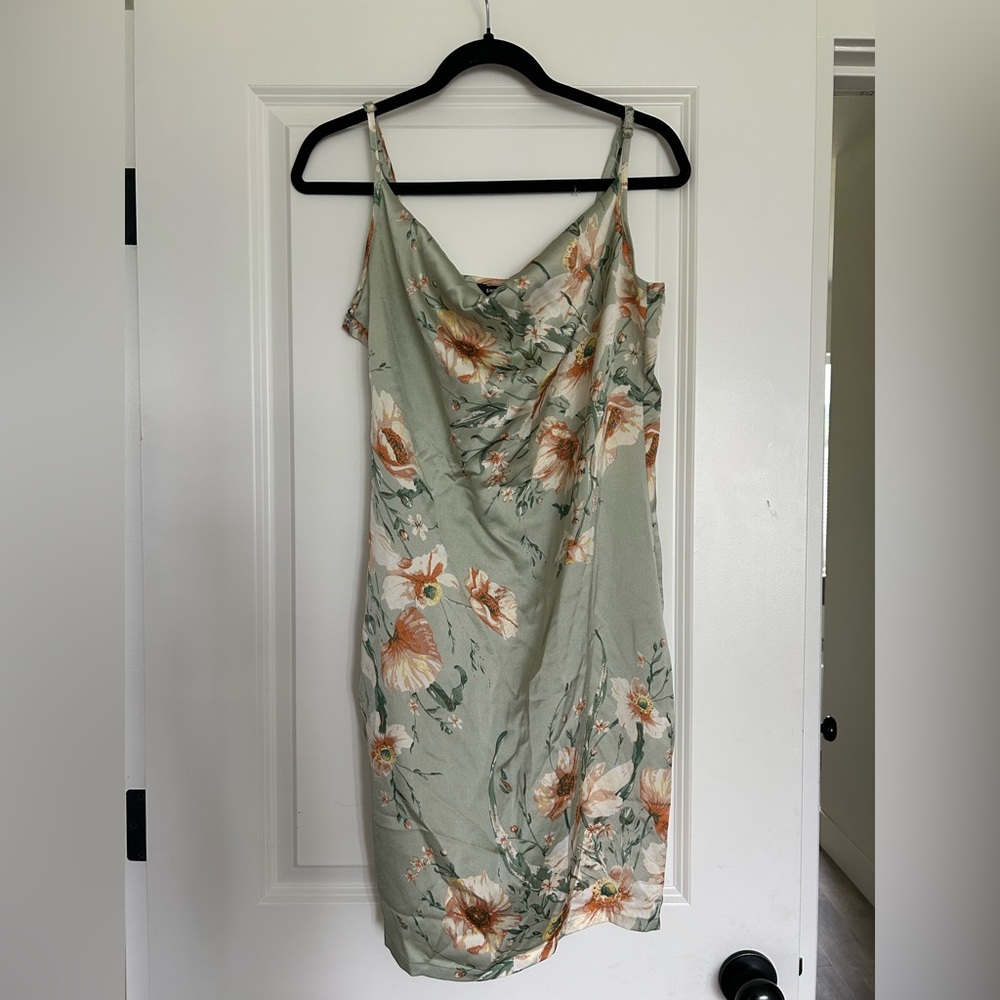 SHEIN Floral Sage Green Midi Dress